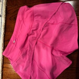 Lululemon Hotty Hot Low-Rise Lined Short